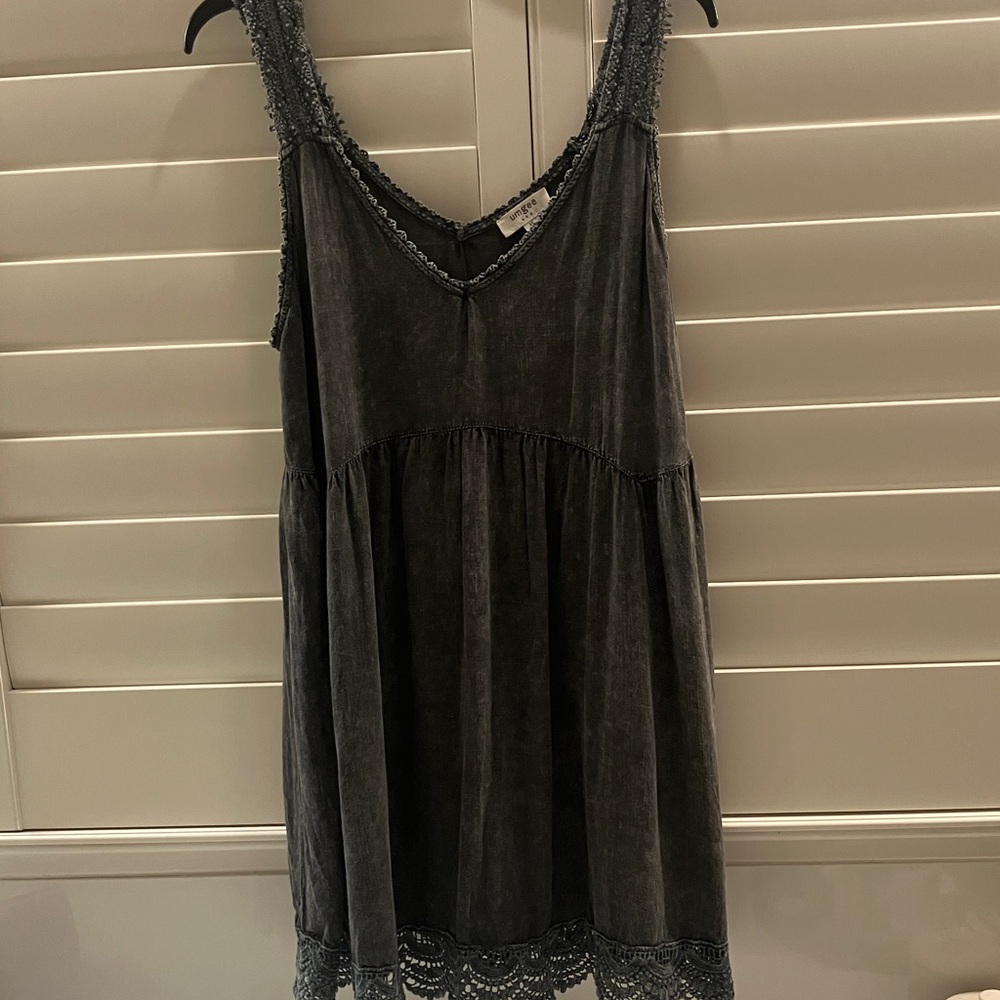 Umgee Charcoal Sleeveless Tunic with Crochet Detail